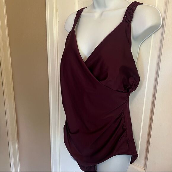 Merona Women's One Piece Swimsuit - Burgundy - Picture 10 of 10